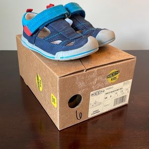 Like new Keen Toddler Sprout Fisherman Size 6 Blue Shoes Sandals
